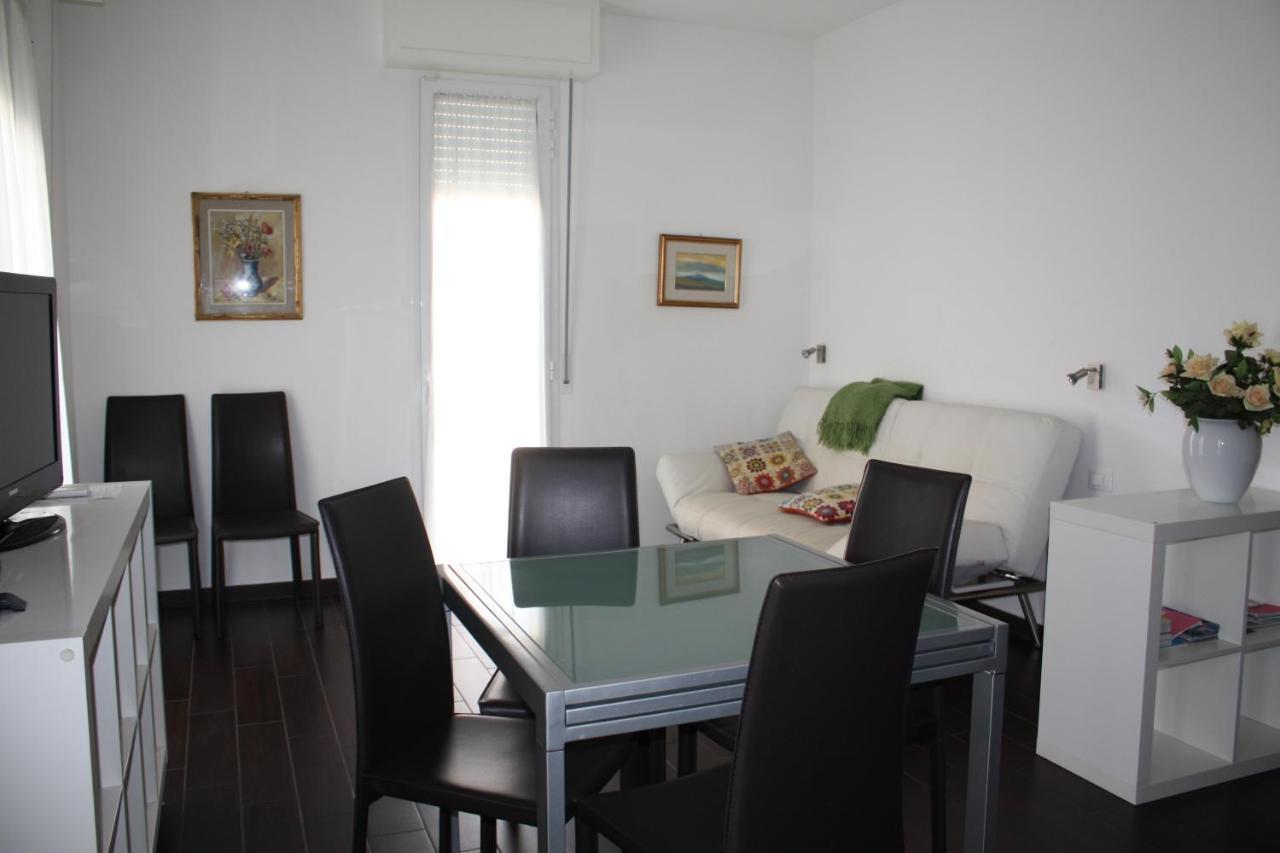 Casa Vacanze Aurora Centro Rimini Exterior photo