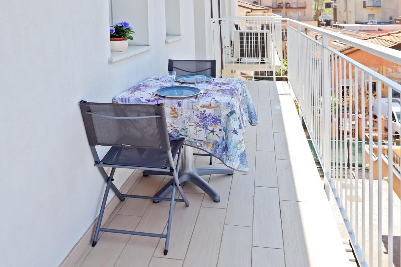 Casa Vacanze Aurora Centro Rimini Exterior photo