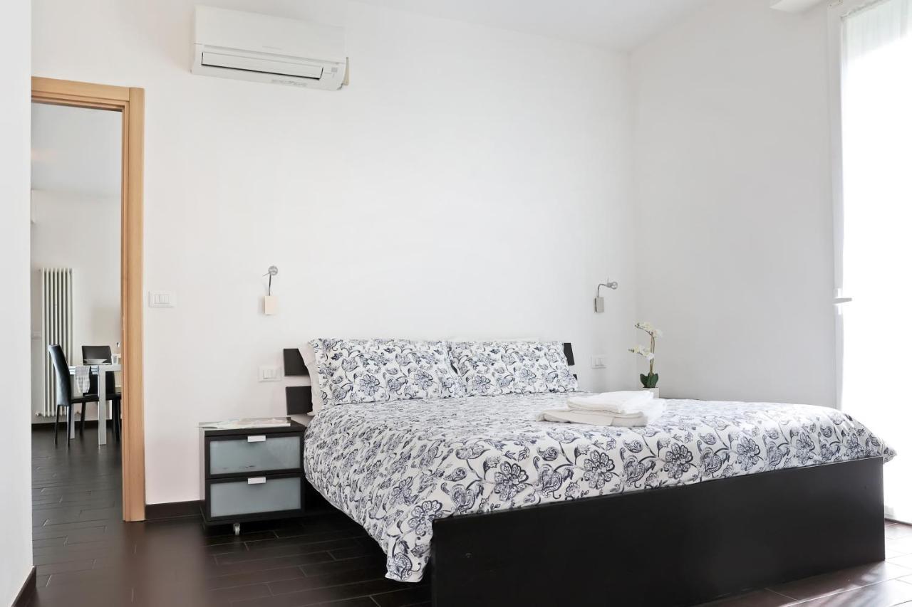 Casa Vacanze Aurora Centro Rimini Exterior photo